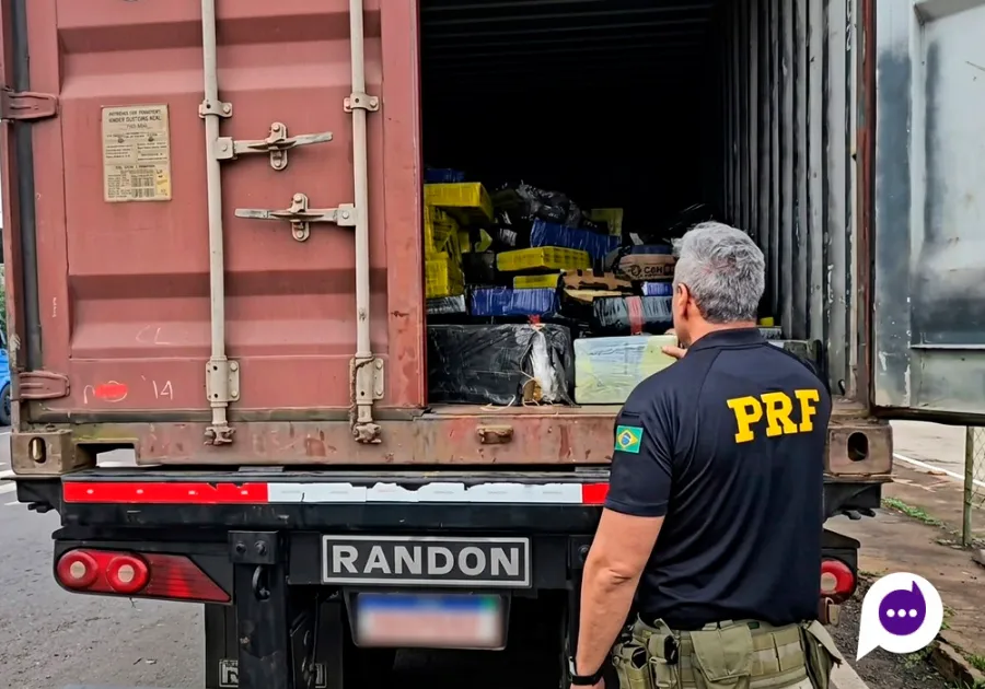 Maior apreensão do ano: PRF intercepta mais de 6 toneladas de maconha em Guaíra caminhão na BR-163