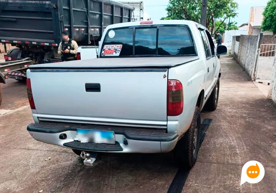 Motorista embriagado danifica viatura e acaba detido com munições em São Carlos do Ivaí