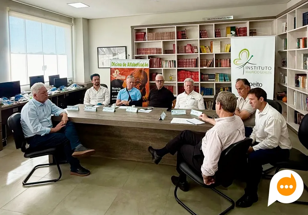 Gestores de municípios paranaenses debatem integração regional em Paranavaí