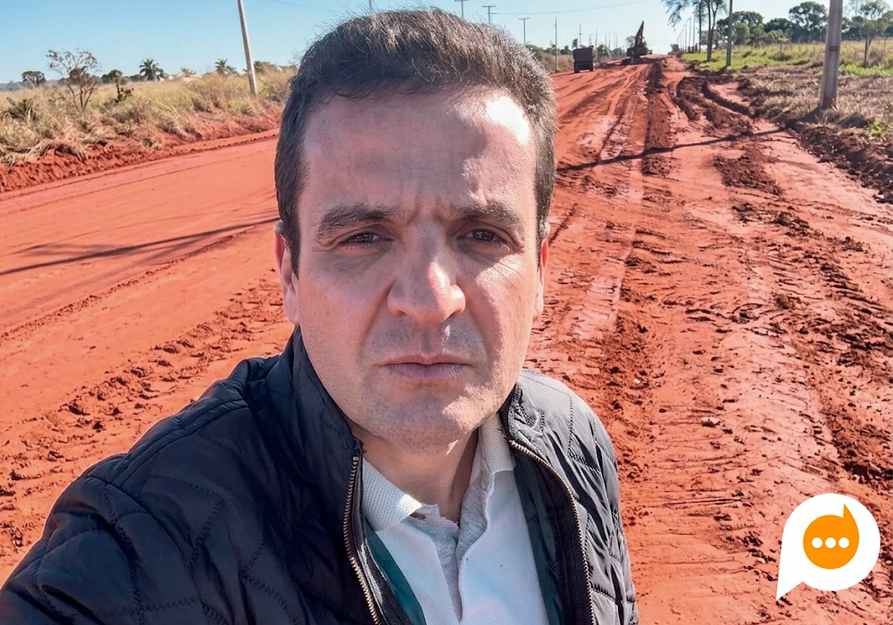 Assessor da Casa Civil vistoria obras de pavimentação em municípios paranaenses